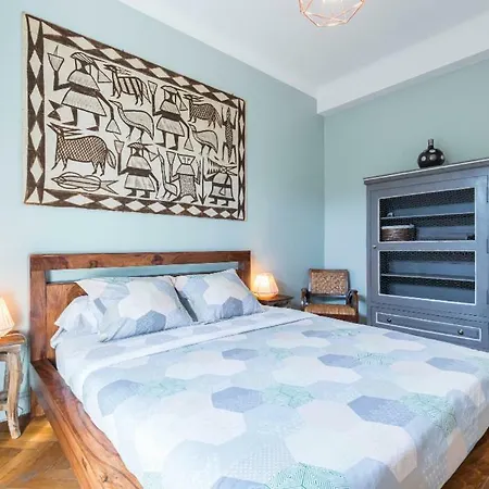 6 Bedrooms Seaview House, Old Town Ницца