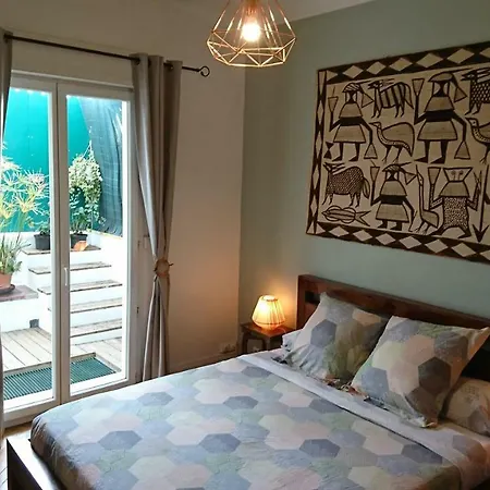 Apartment 6 Bedrooms Seaview House, Old Town Nice
